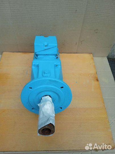 Редуктор с электродвигателем