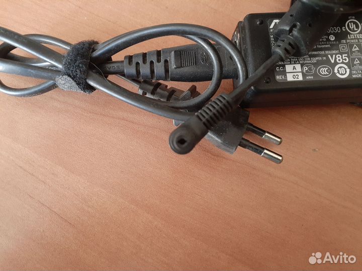 Блок питаня для ноутбука asus