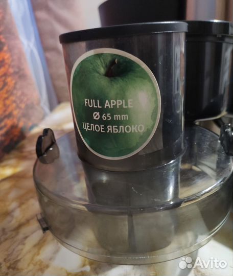 Соковыжималка Vitek, на запчасти, сломана муфта