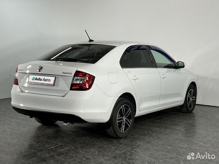 Skoda Rapid 1.6 AT, 2018, 114 200 км