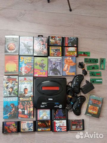 Sega Mega Drive 2 + 30 картриджей