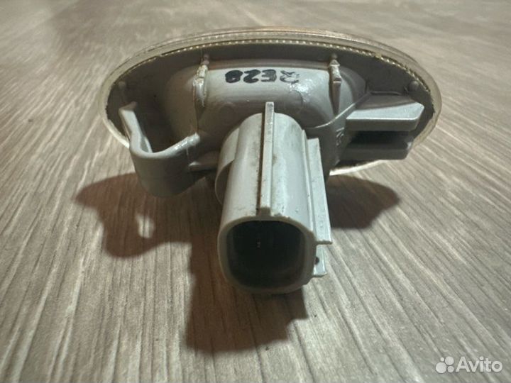 Повторитель поворота передний Mazda 3 Bk хэтчбек