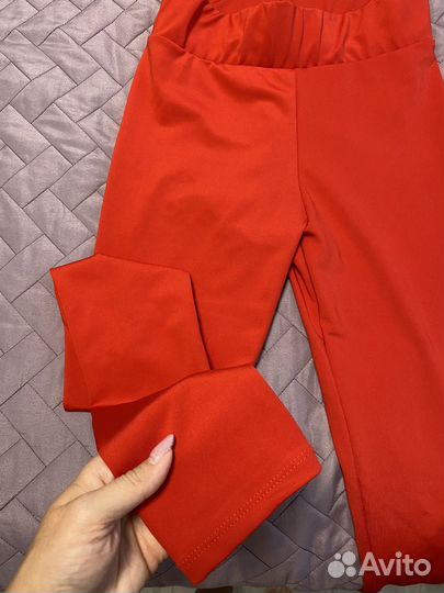 Леггинсы красные