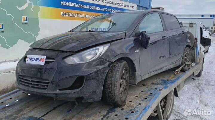 Накладка декоративная под рулевое колесо Hyundai Solaris 56120-1R100