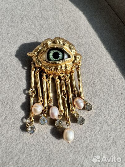 Брошь Schiaparelli