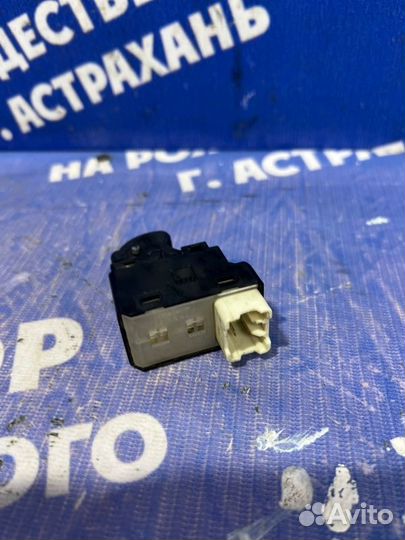 Кнопка стеклоподъемника Daewoo Matiz хэтчбек 2007