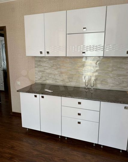 2-к. квартира, 65 м², 6/8 эт.