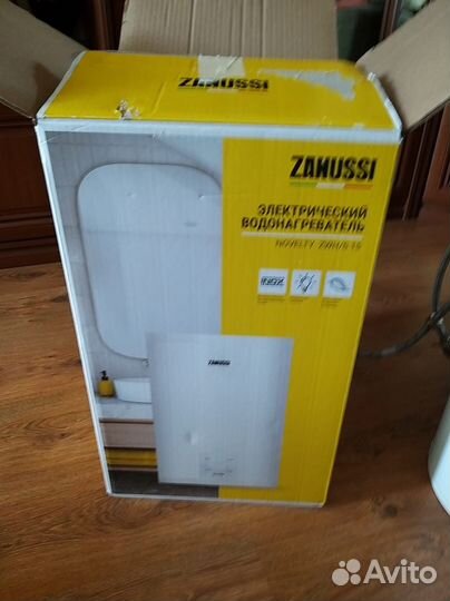 Электроводонагреватель Zanussi ZWH/S 15 Novelty U