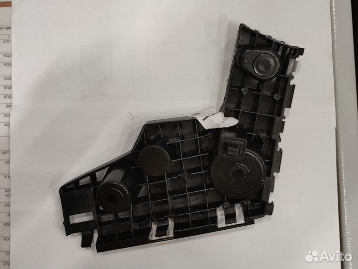 Кронштейн переднего бампера FAW Bestune B70