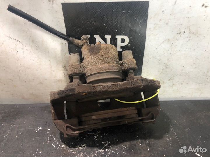 Суппорт передний левый Mazda 3 Bk 2.0 2003-2009