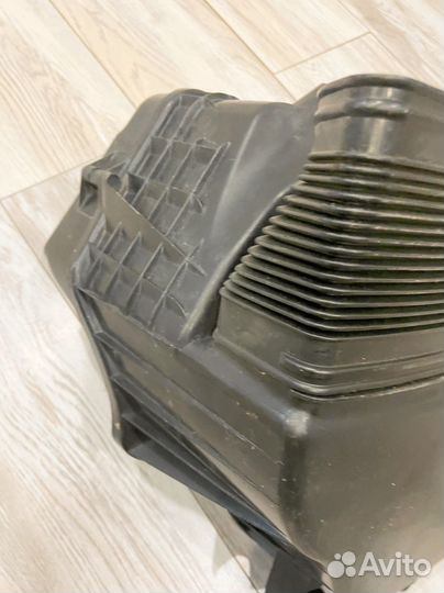 Корпус воздушного фильтра bmw 3 e91 2006 год