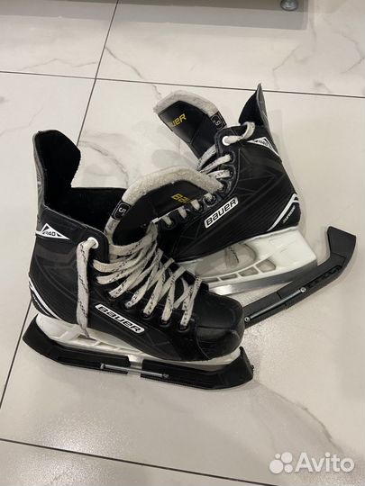 Хоккейные коньки bauer