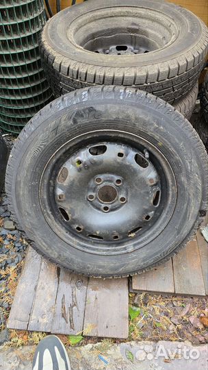 Зимние шины yokohama 175/70r14 вместе с дисками