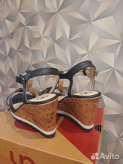 Босоножки женские 39 размер