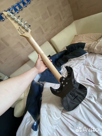 Электро гитара ibanez + комбоусилитель NUX