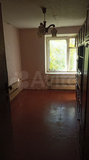 Комната 12 м² в 4-к., 5/5 эт.