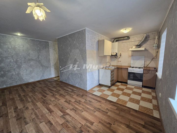 2-к. квартира, 42 м², 1/2 эт.