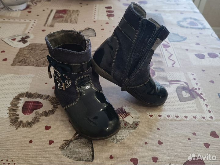 Детские ботинки