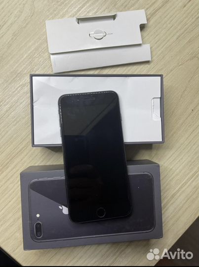 Телефон iPhone 8 plus 64