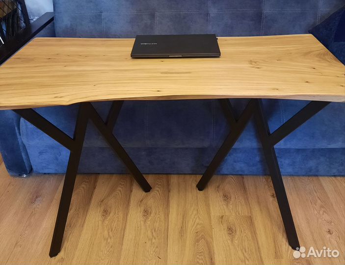 Письменный стол