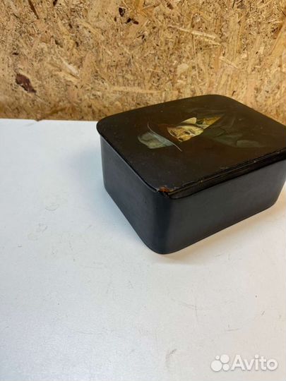 Шкатулка с портретом