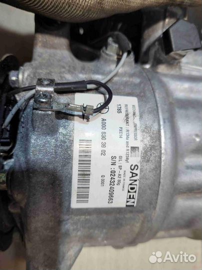 Компрессор системы кондиционирования Mercedes-Benz