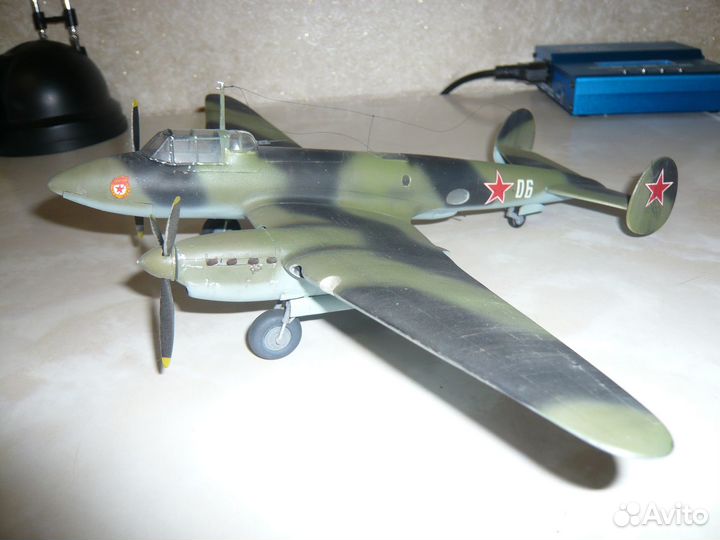 Модель самолета пе-2