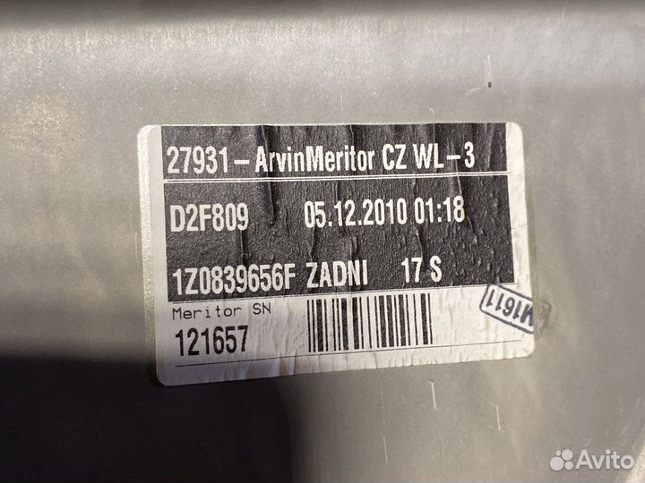 Skoda octavia a5 задний правый стеклоподъёник