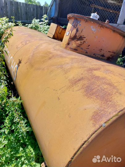 Бочка от бензовоза