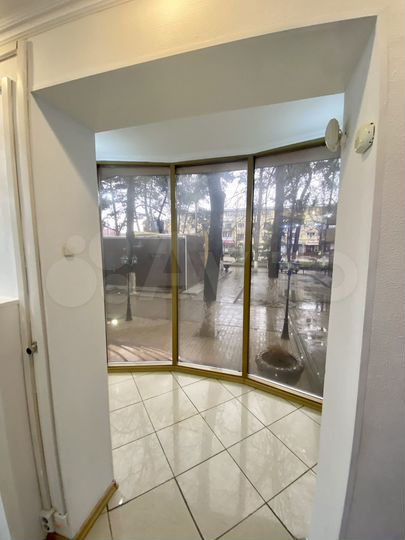 Торговая площадь, 32 м²