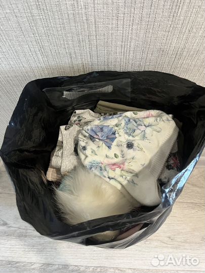 Отдам бесплатно одежду для девочки
