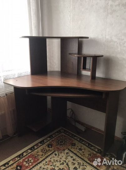 Компьютерный стол