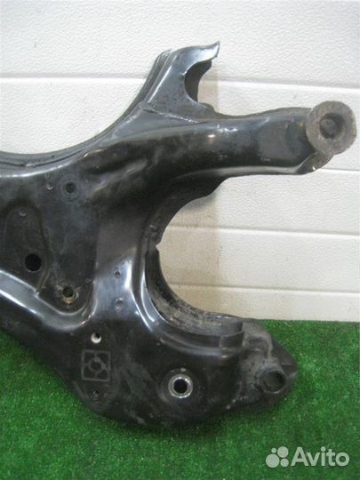 Подрамник передний Toyota Corolla Verso R1 2004