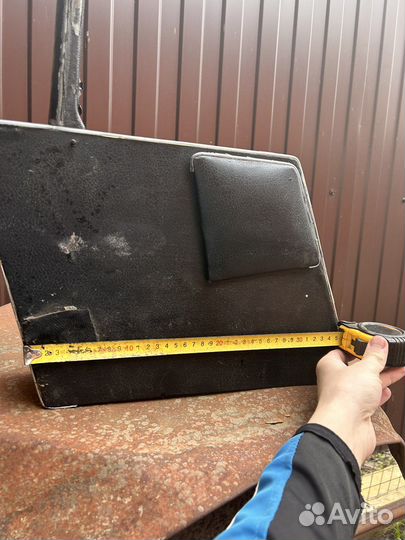 Подлокотник