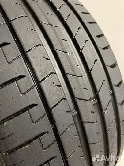 Pirelli P Zero PZ4 235/35 R20 92Y