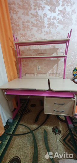Стол - парта для школьника (цы)