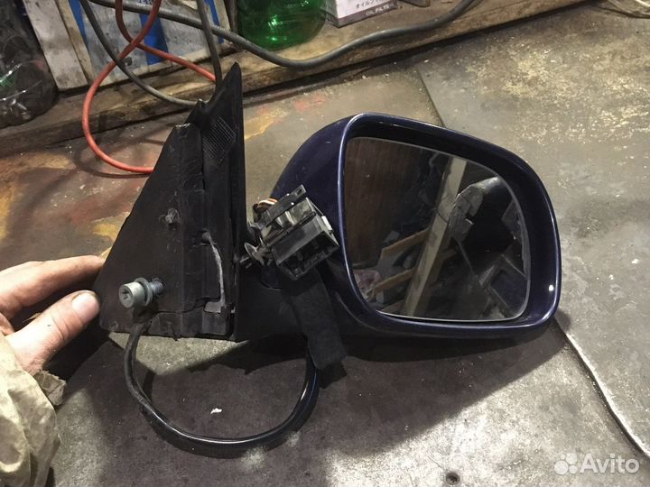 Зеркало боковое правое Пассат Б5
