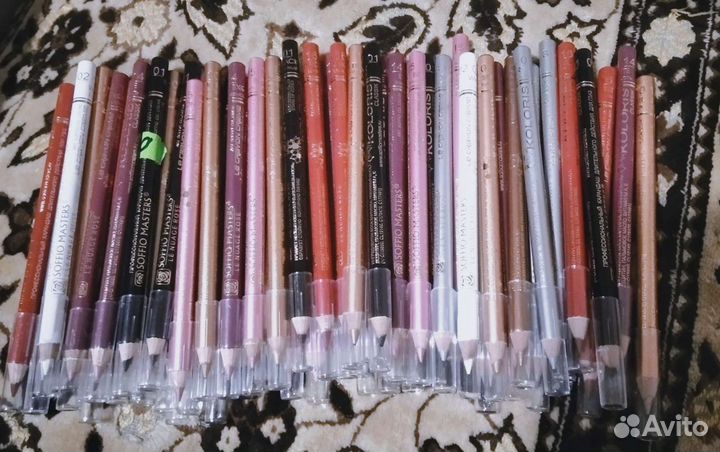 Карандаши для губ и глаз