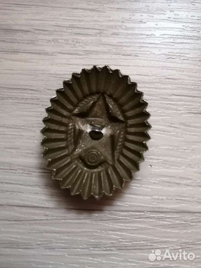 Кокарды, эмблемы