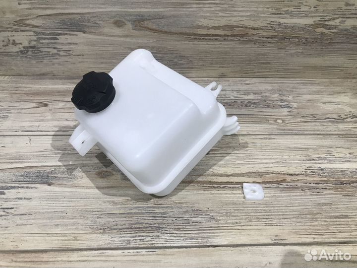 Бачок расширительный Hyundai IX35