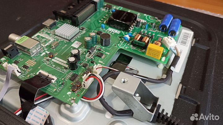 Материнская плата телевизора Thomson T32RTE1250