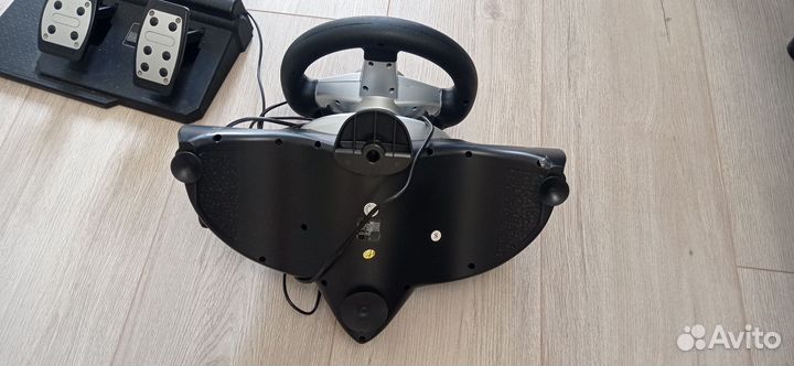Игровой руль с педалями и коробкой передач