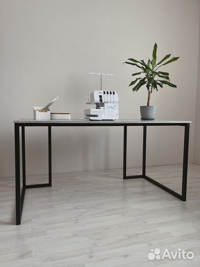 Компьютерный стол / рабочий стол