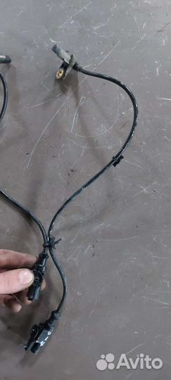 Датчик ABS задний на Nissan Fuga