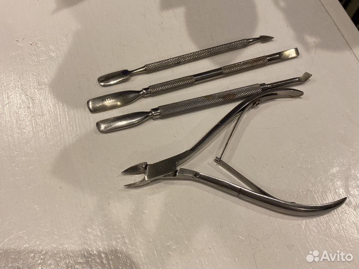 Кусачки для педикюра и лопаточки