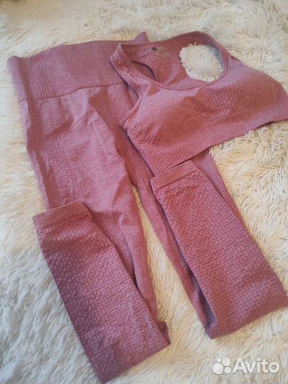 Спортивный костюм новый