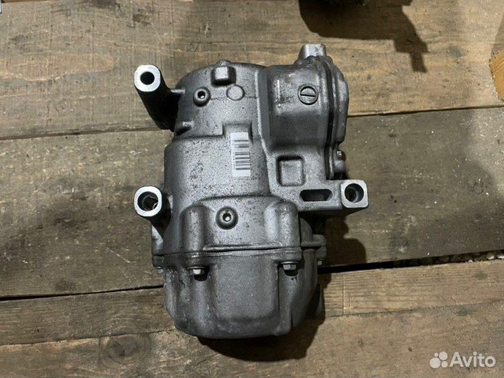 Компрессор кондиционера Toyota Prius Alpha