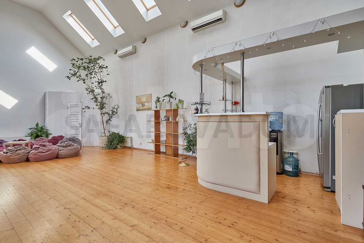 Коттедж 205 м² на участке 12 сот.