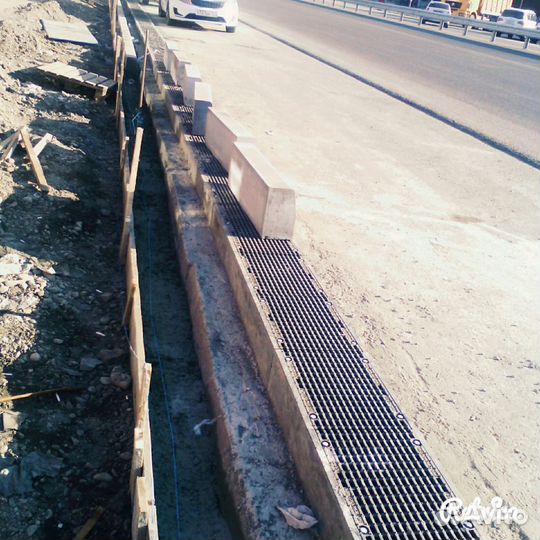 Лоток водоотводный DN200 чугунная решетка E600