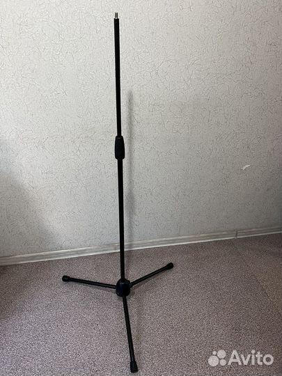 Микрофонная стойка